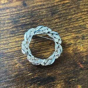 Vintage Wreath Brooch